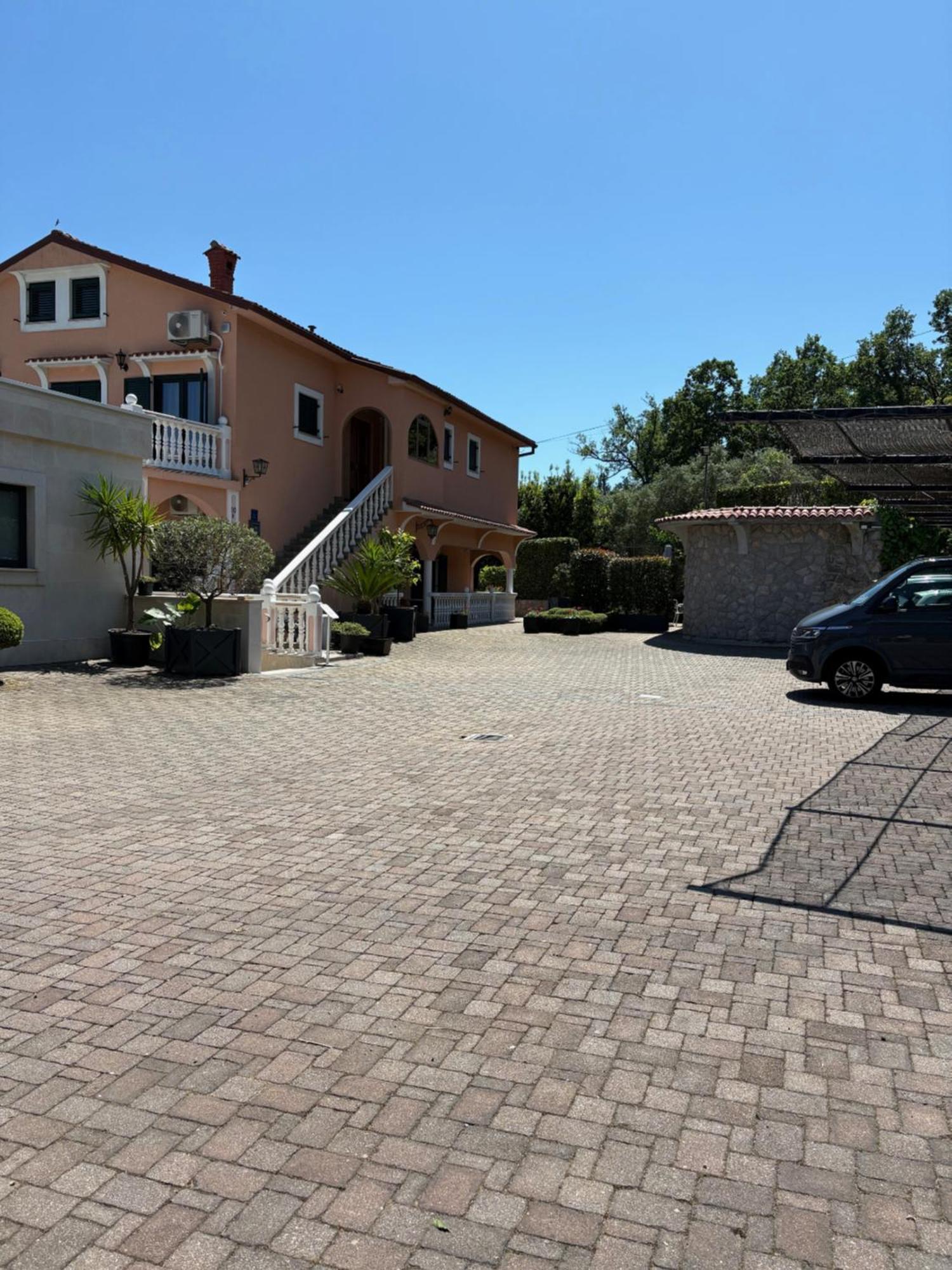 Bed And Breakfast Villa Iris Mošćenička Draga Екстериор снимка
