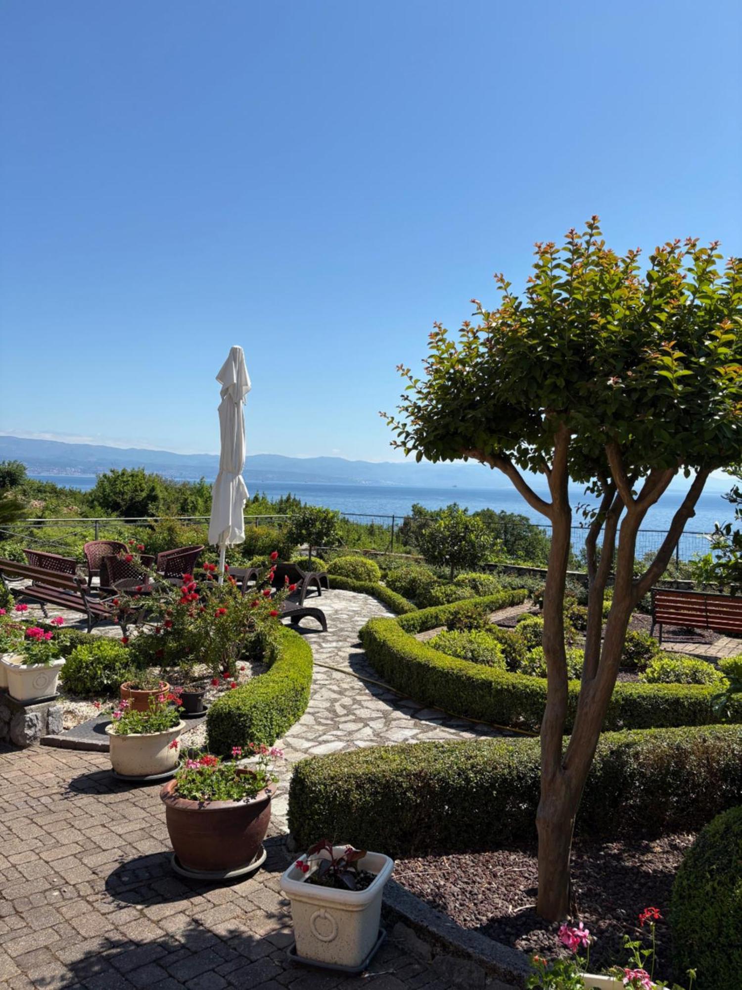 Bed And Breakfast Villa Iris Mošćenička Draga Екстериор снимка