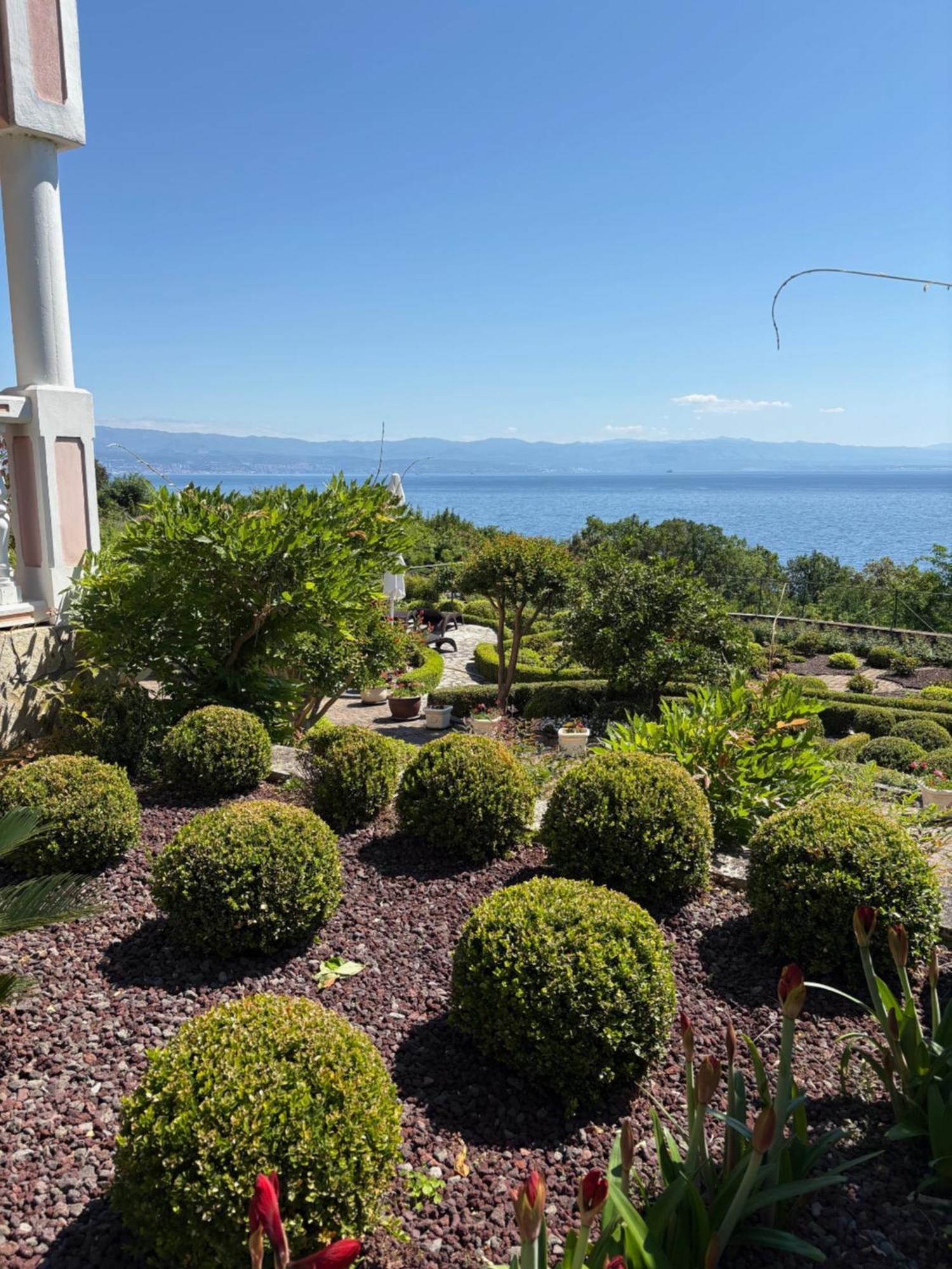 Bed And Breakfast Villa Iris Mošćenička Draga Екстериор снимка